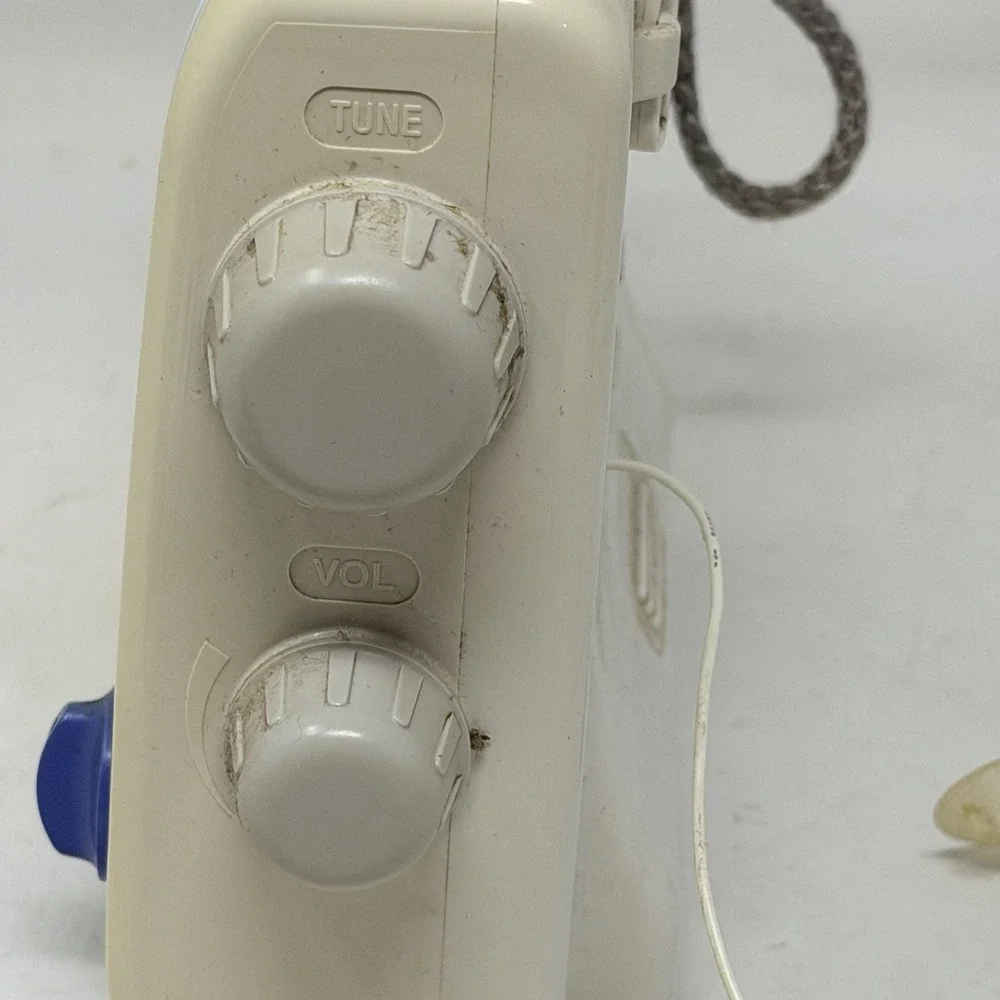Vintage SONY SHOWER MATE AM/FM Radio Water-Resistant Portable‎ ICF-S70